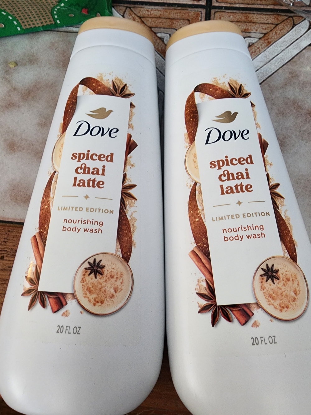 Spiced Chai Latte Nourishing Body Wash - White
